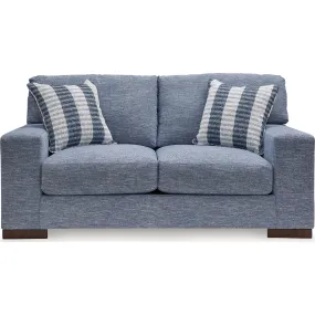 Belvoir-Exclusive Loveseat