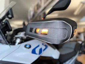 Rogue CF —MID-SIZED, SUPER VERSATILE FOR INTEGRATED TURN SIGNALS